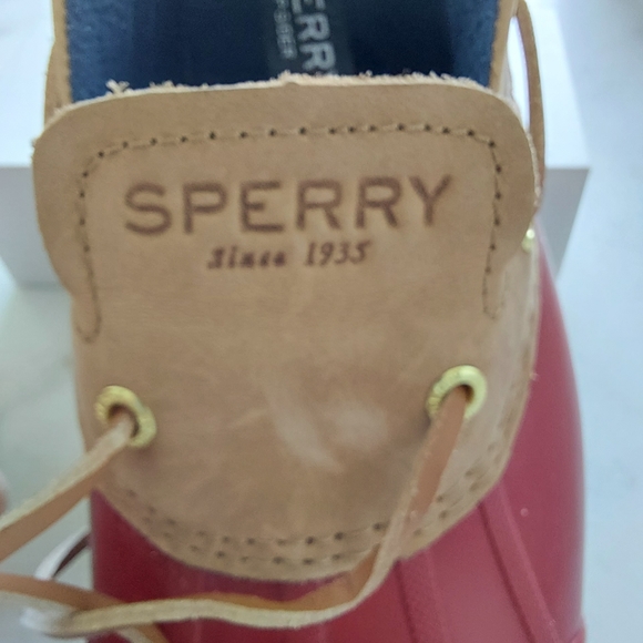 NEW Red Sperry Duck Toe - Picture 3 of 5